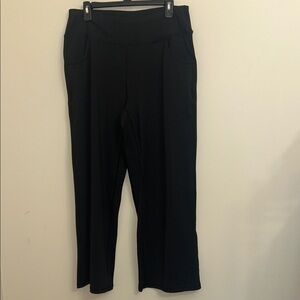17.  ESOFT Athletic Pants cropped pull on Black Women's size 2X moisture wicking